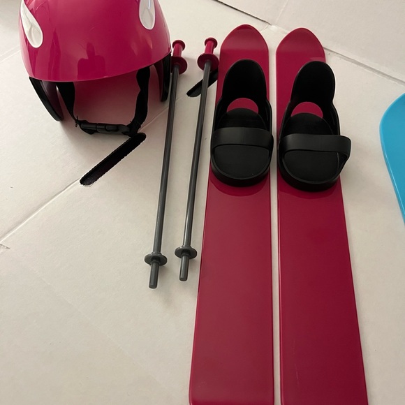 Doll Ski and Snowboard Set with Helmets - Picture 2 of 4